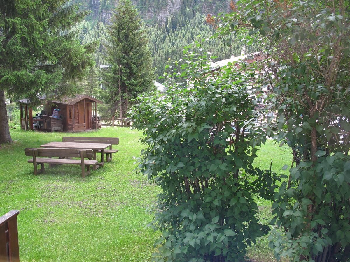 Appartamenti Col Rodella By Ama Val Di Fassa كامبيتيلو دي فاسا المظهر الخارجي الصورة